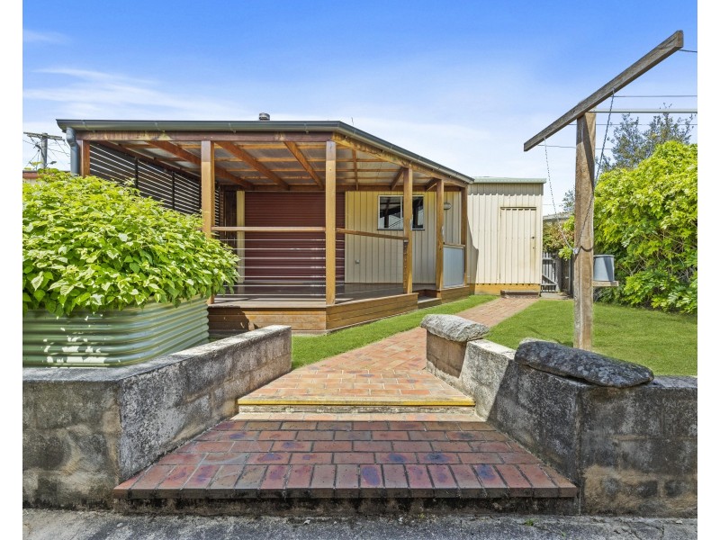 13 Read Avenue, Lithgow NSW 2790