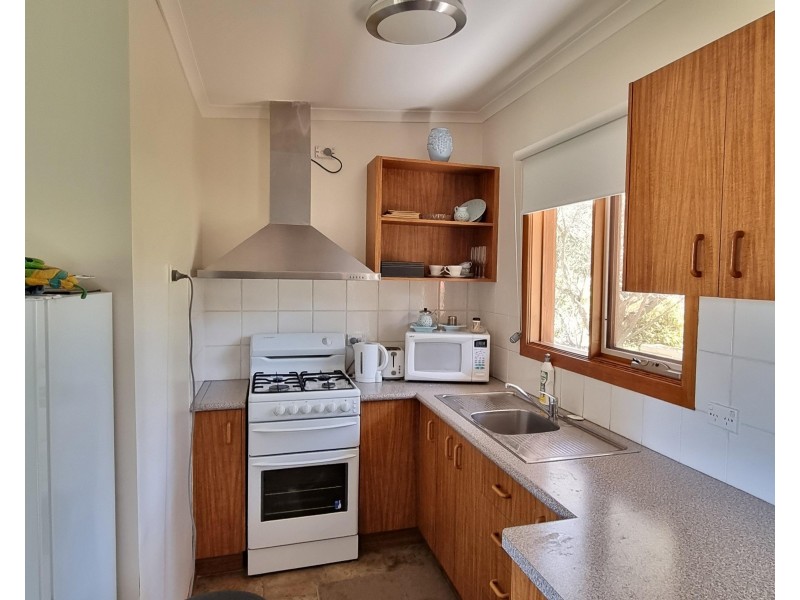 4b Hughes Lane, Marrangaroo NSW 2790