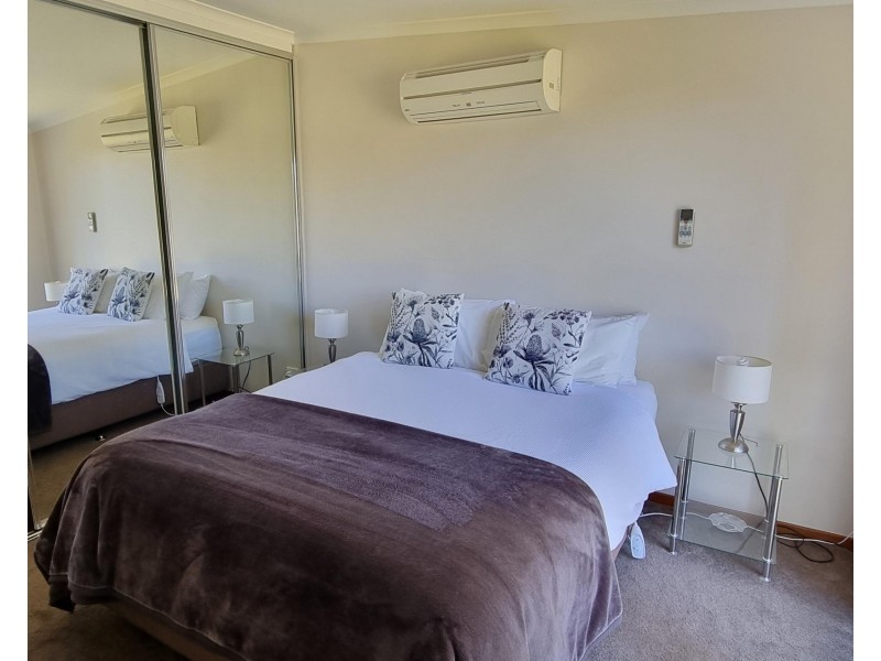 4b Hughes Lane, Marrangaroo NSW 2790