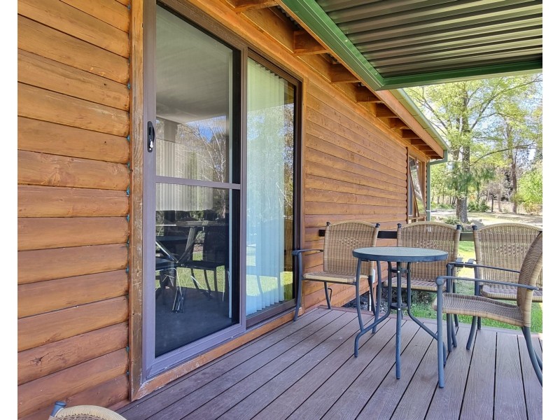 4b Hughes Lane, Marrangaroo NSW 2790