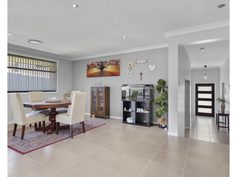 16 James O’Donnell Drive, Bowenfels NSW 2790