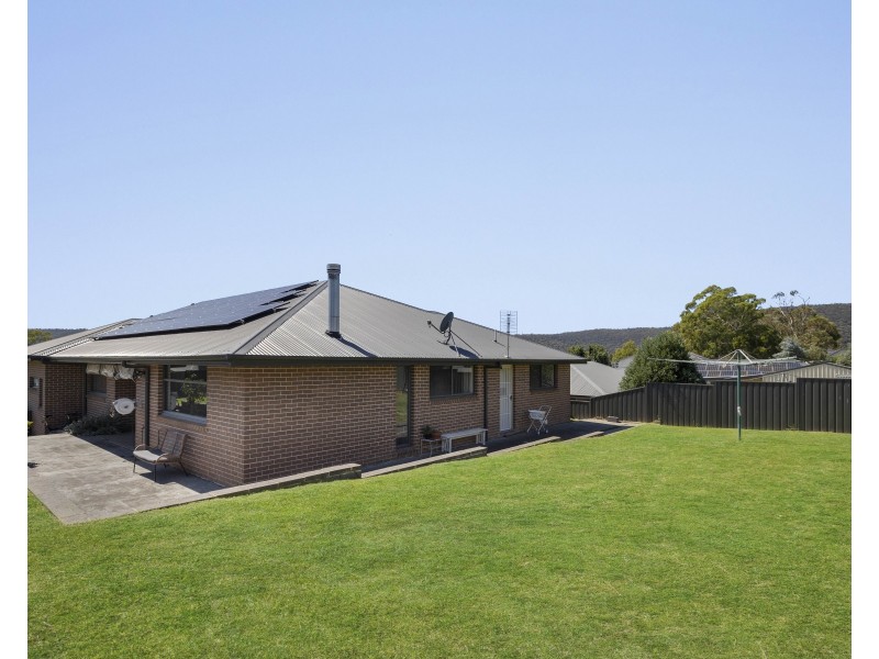 16 James O’Donnell Drive, Bowenfels NSW 2790