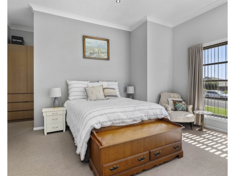16 James O’Donnell Drive, Bowenfels NSW 2790