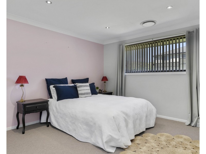 16 James O’Donnell Drive, Bowenfels NSW 2790