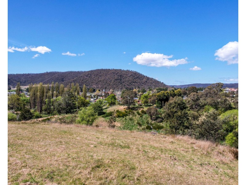 40 Farmers Close, Lithgow NSW 2790