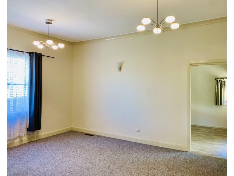 74 Sandford Avenue, Lithgow NSW 2790