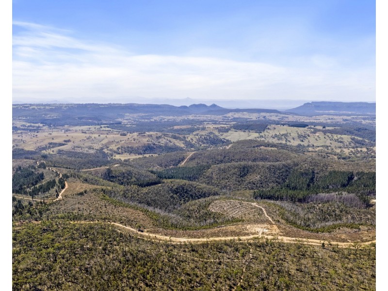 267 New Olivers Road, Running Stream NSW 2850