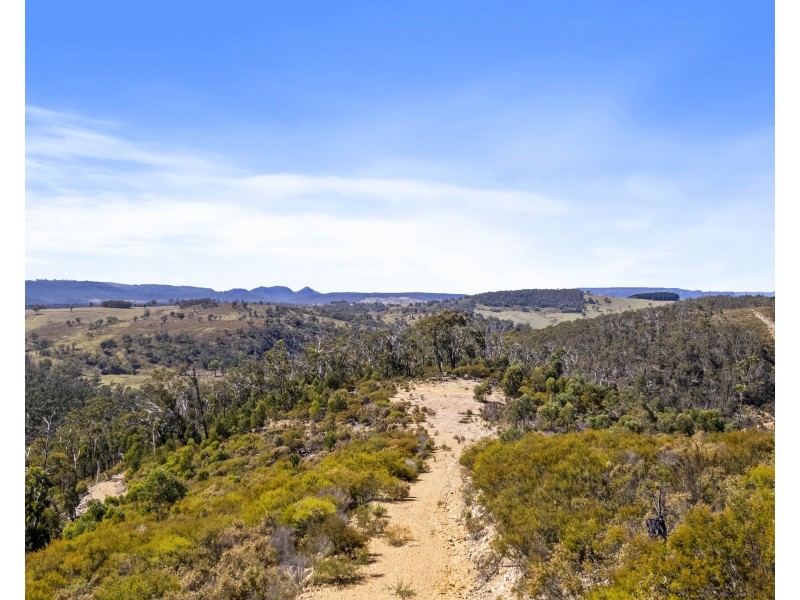 267 New Olivers Road, Running Stream NSW 2850