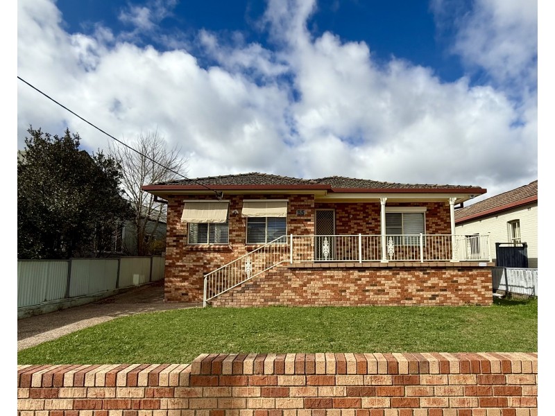 35 Ferro Street, Lithgow NSW 2790