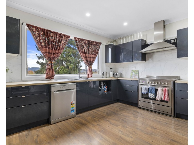 94 Hassans Walls Road, Lithgow NSW 2790