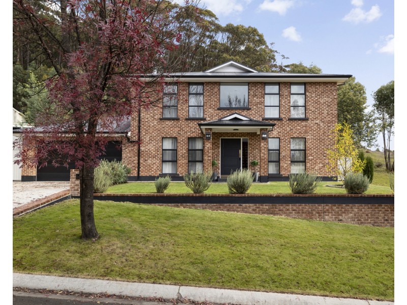 8 Bursaria Place, South Bowenfels NSW 2790