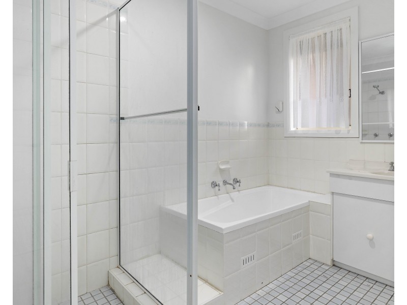 4 Korra Street, Marrangaroo NSW 2790