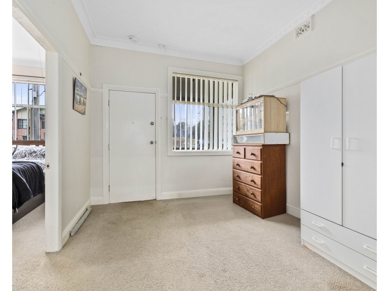 109 Martini Parade, Lithgow NSW 2790