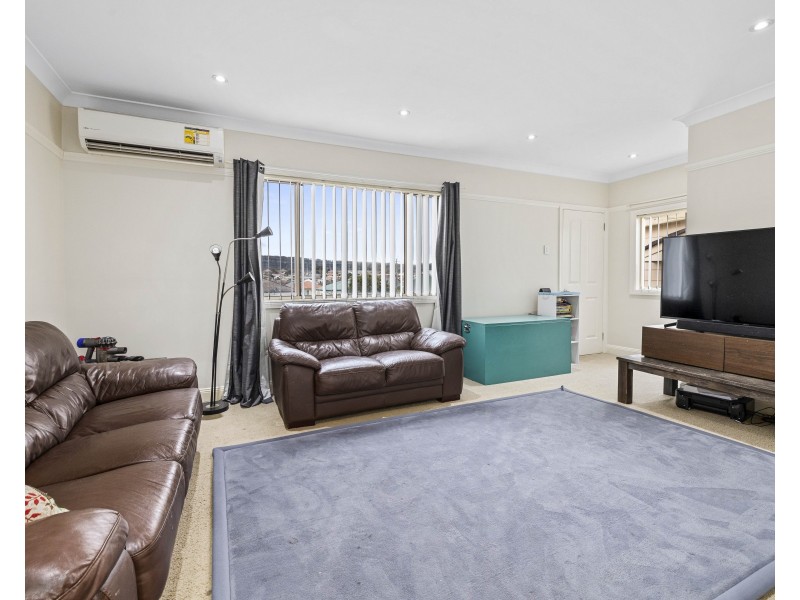 109 Martini Parade, Lithgow NSW 2790