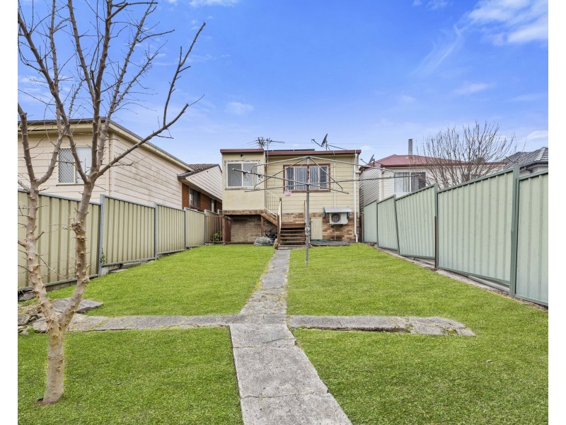 109 Martini Parade, Lithgow NSW 2790