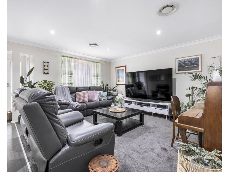 8 Mortlock Close, Lithgow NSW 2790