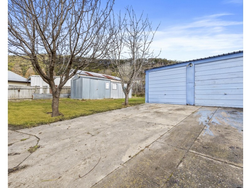14 Hassans Walls Road, Lithgow NSW 2790