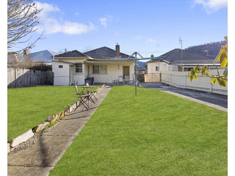 27 Sandford Avenue, Lithgow NSW 2790