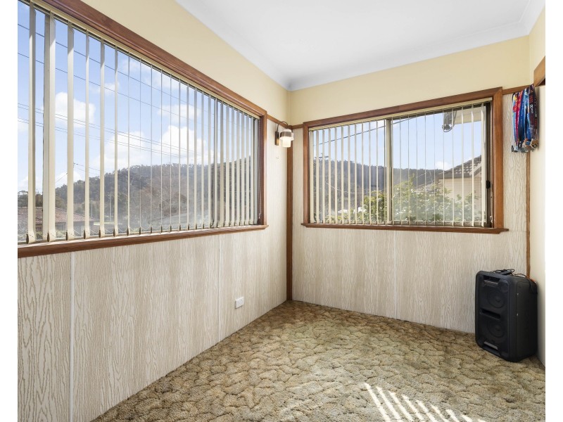 27 Sandford Avenue, Lithgow NSW 2790