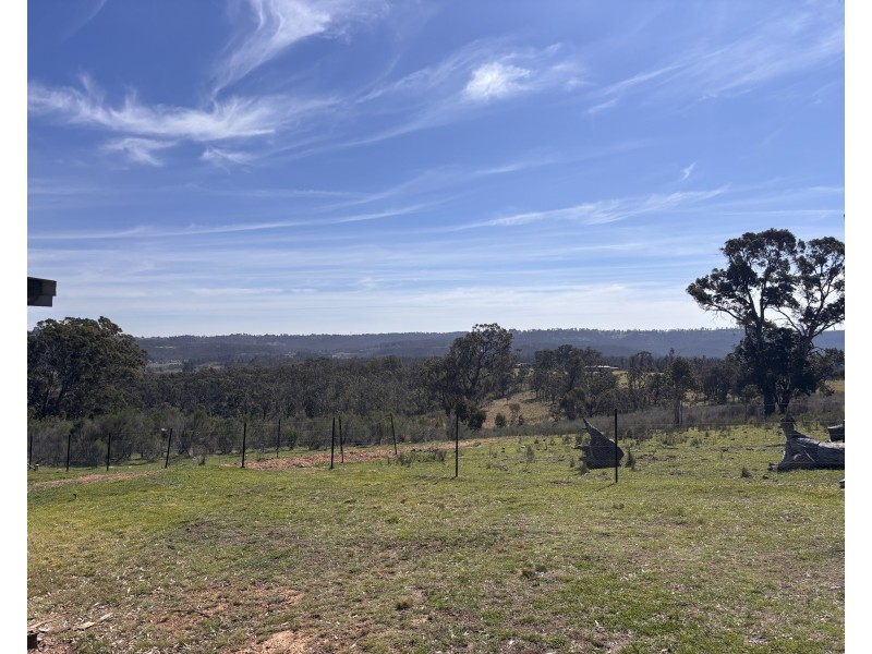 320 Camerons Road, Running Stream NSW 2850