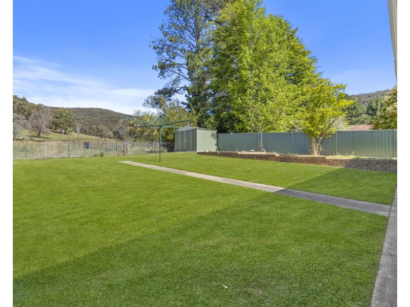 14 Maple Crescent, Lithgow NSW 2790
