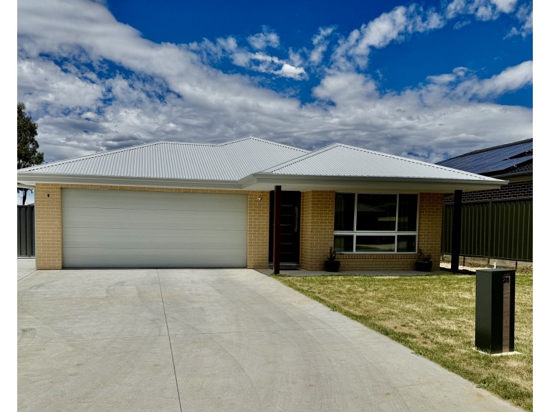 28 Henning Crescent, Wallerawang NSW 2845