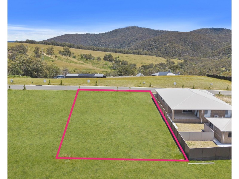 49 Hillcrest Avenue, Lithgow NSW 2790