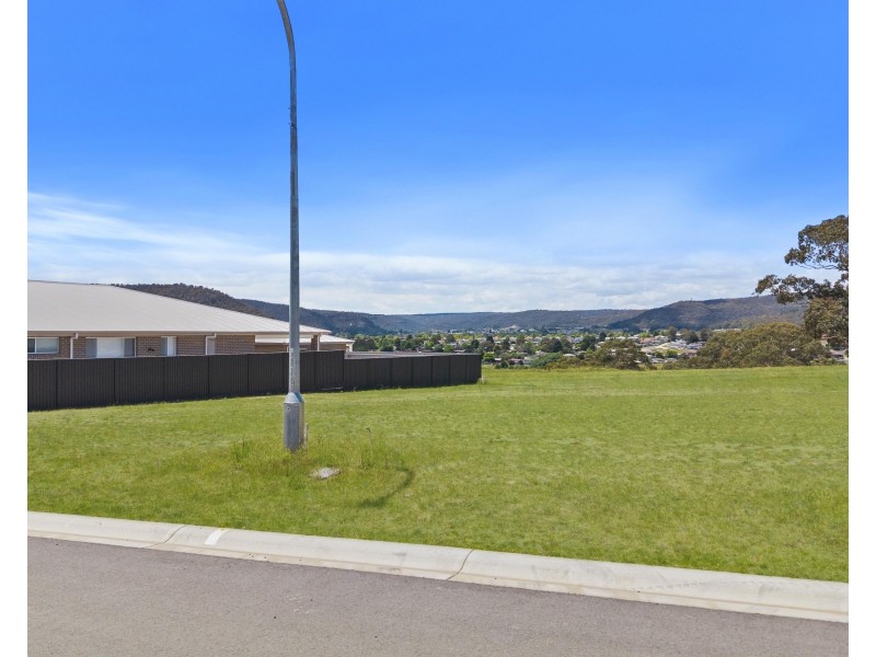 49 Hillcrest Avenue, Lithgow NSW 2790