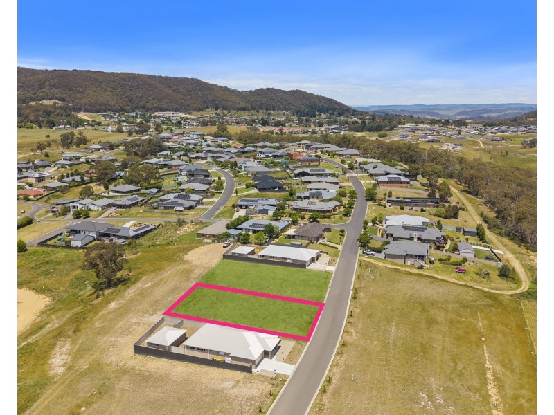 49 Hillcrest Avenue, Lithgow NSW 2790