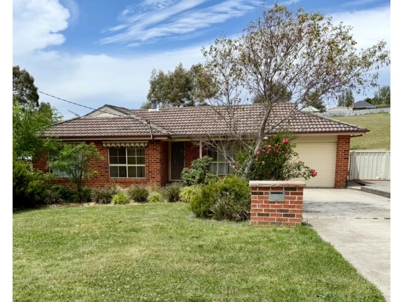 4 Cary Avenue, Wallerawang NSW 2845