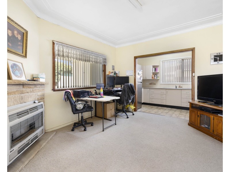 27 Sandford Avenue, Lithgow NSW 2790