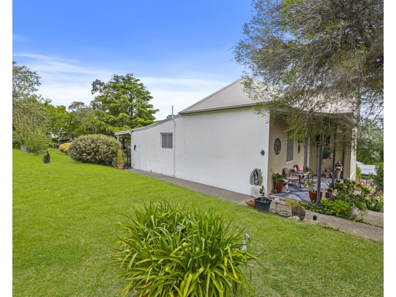 11 Paine Street, Portland NSW 2847