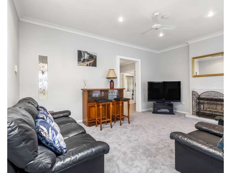 10 Caroline Avenue, Lithgow NSW 2790