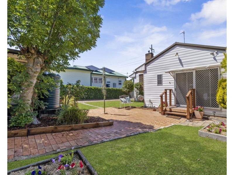 10 Caroline Avenue, Lithgow NSW 2790