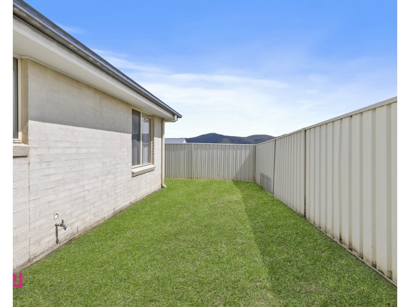 1 & 1a Pirena Place, Lithgow NSW 2790