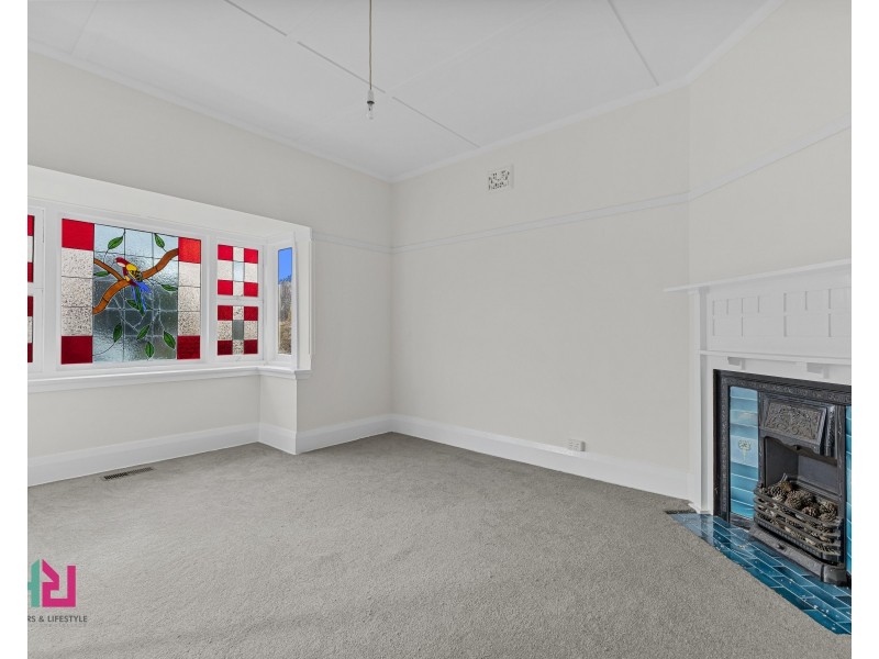 25 Sandford Avenue, Lithgow NSW 2790