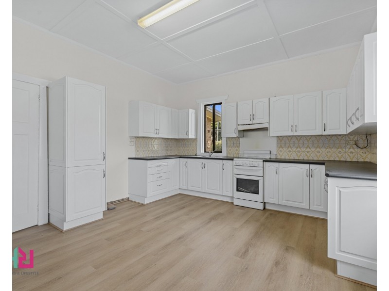 25 Sandford Avenue, Lithgow NSW 2790