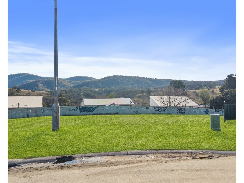 4A/4B Pirena Place, Lithgow NSW 2790