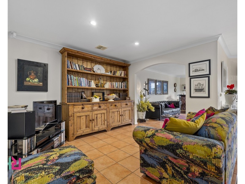 2 Robinia Drive, Lithgow NSW 2790