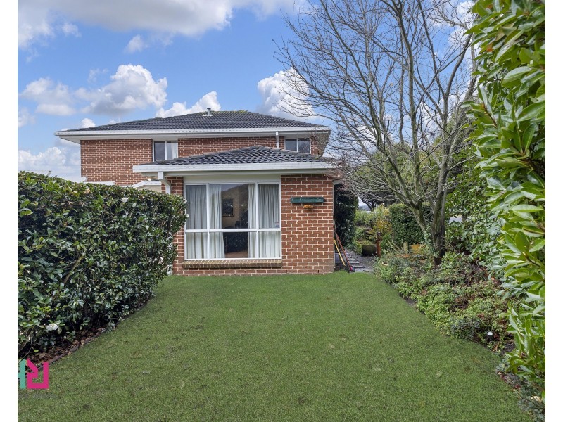 2 Robinia Drive, Lithgow NSW 2790