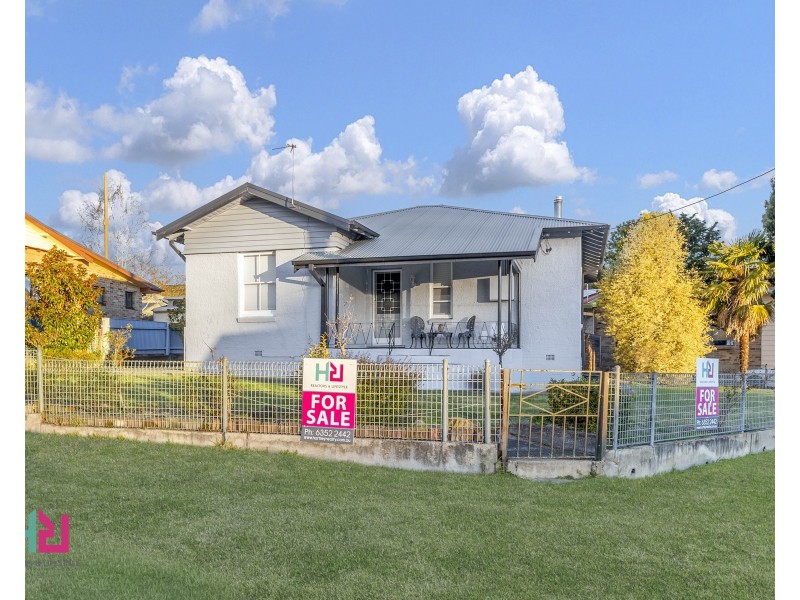 10 Mena Place, Lithgow NSW 2790