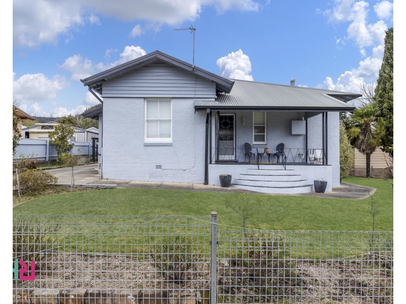 10 Mena Place, Lithgow NSW 2790