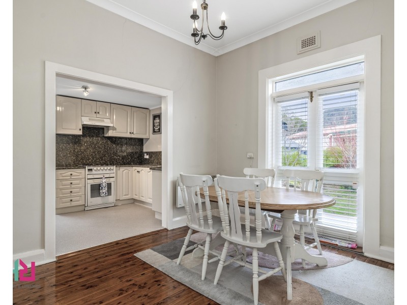 10 Mena Place, Lithgow NSW 2790