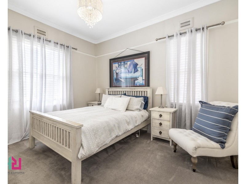 10 Mena Place, Lithgow NSW 2790