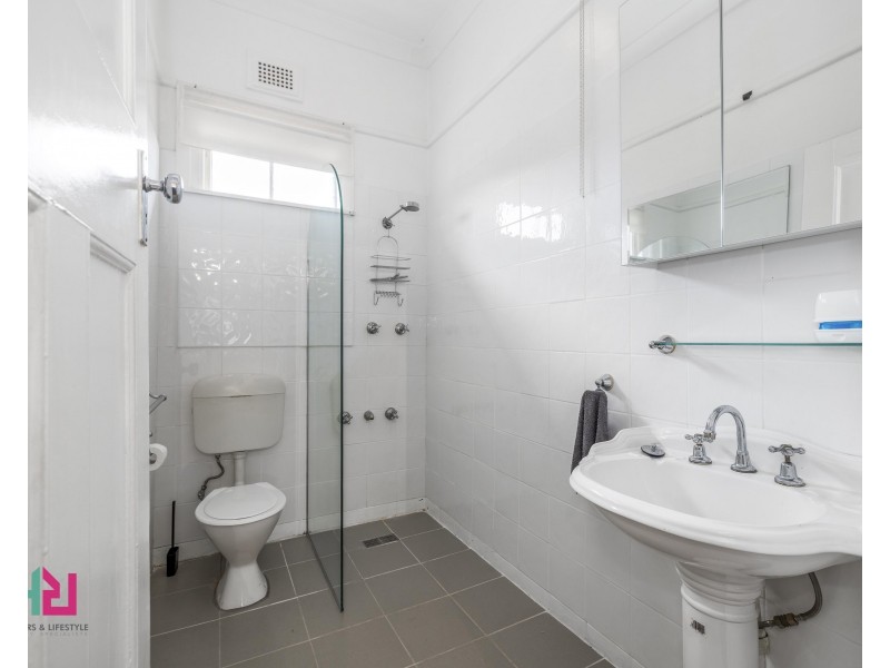 10 Mena Place, Lithgow NSW 2790