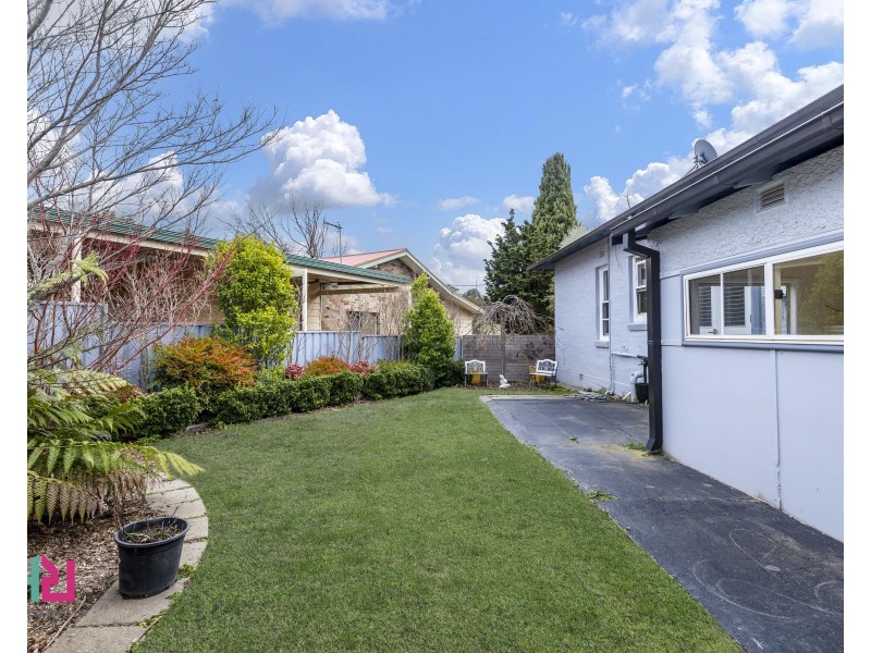 10 Mena Place, Lithgow NSW 2790