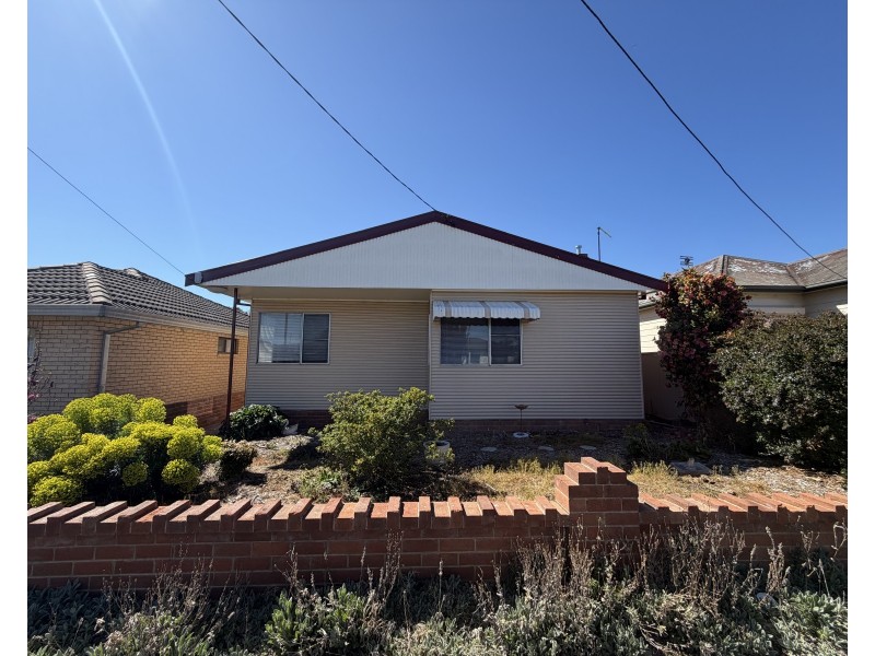 69 Rifle Parade, Lithgow NSW 2790