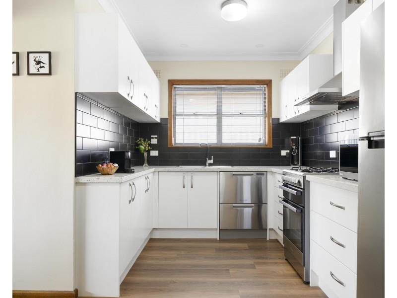 69 Rifle Parade, Lithgow NSW 2790