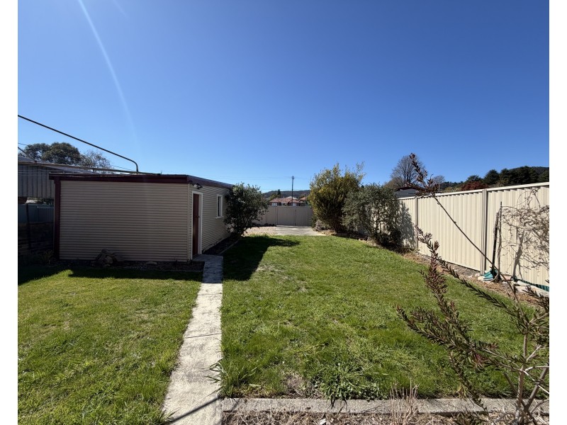 69 Rifle Parade, Lithgow NSW 2790