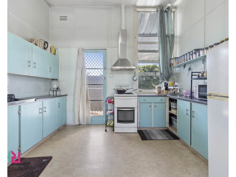 16 Enfield Avenue, Lithgow NSW 2790